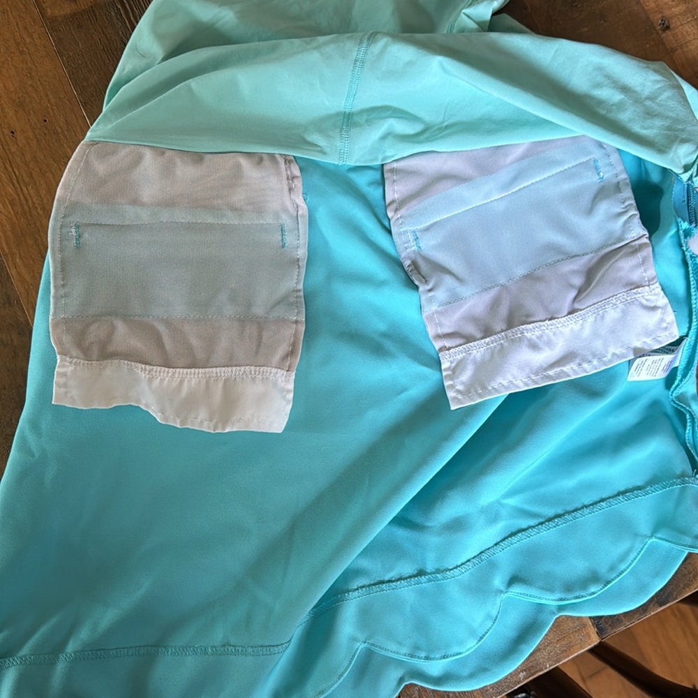 Vineyard Vines Golf/Tennis Skirt Size 4 - Picture 6 of 7